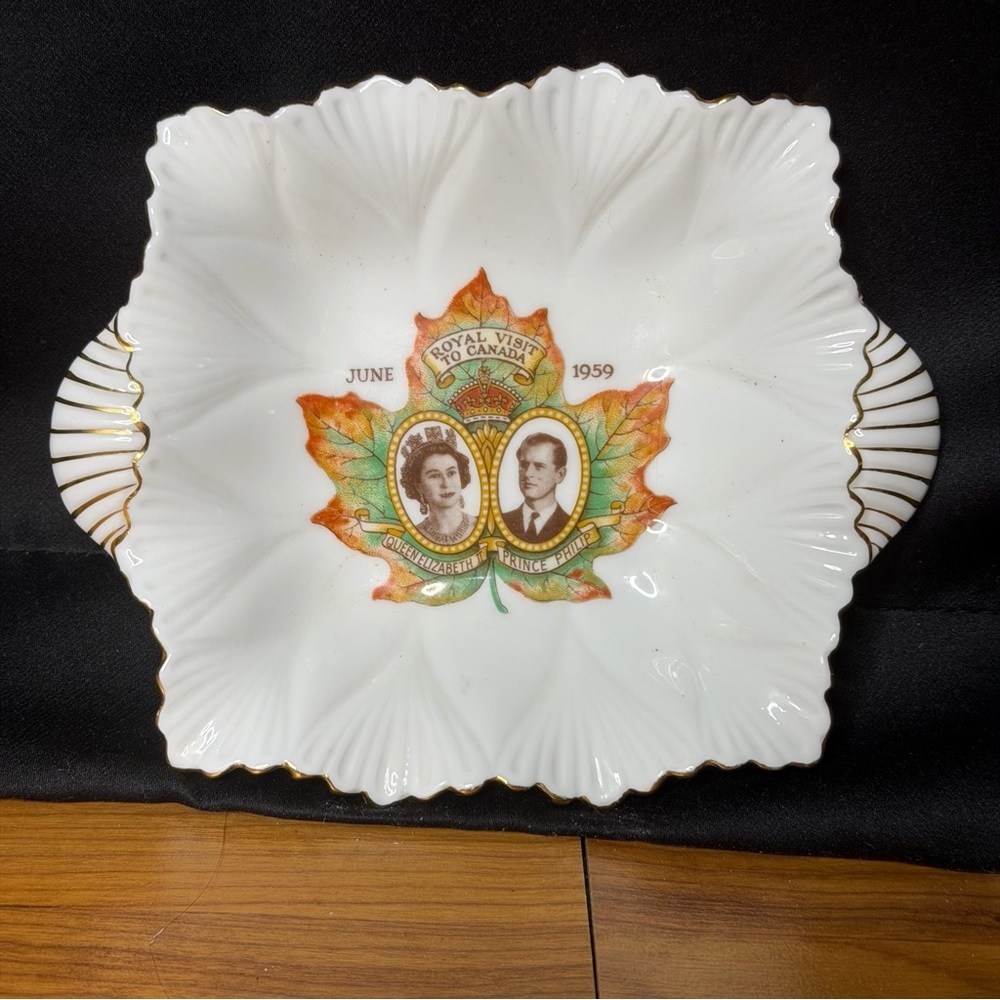 Vintage Commemorative Queen Elizabeth Canada Dish Shelley England Fine China